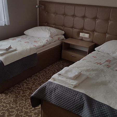 Hotel Gutland Wysokie Mazowieckie Buitenkant foto